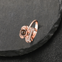 Bague de projection photo cachée « Je t'aime » en 100 langues, en forme d'os de chien, ouverte et ajustable, en or, argent ou or rose, cadeau pour les amoureux des chiens