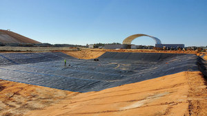 <span class=keywords><strong>HDPE</strong></span> không thấm nước <span class=keywords><strong>geomembrane</strong></span> cho tôm trang trại và ngoài trời AO dam Đầm phá Dòng 1mm 2mm <span class=keywords><strong>3mm</strong></span> mịn bề mặt vật liệu - Product Image 4