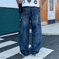 Jean en denim bleu délavé style rétro, coupe droite, ample et décontracté, polyvalent et tendance