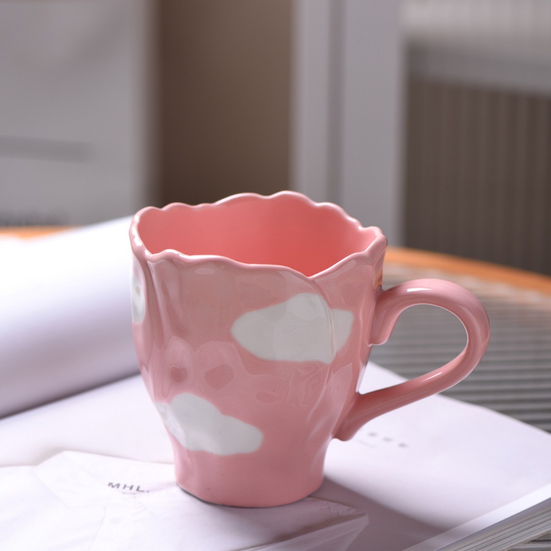 Nuage à base haute, nuage rose à tasse unique