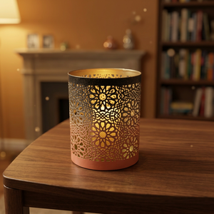 ARTISAN DESIGN Porte-bougie cylindrique en fer avec motif floral découpé au laser Décoration d'intérieur Modèle V808 - Product Image 1