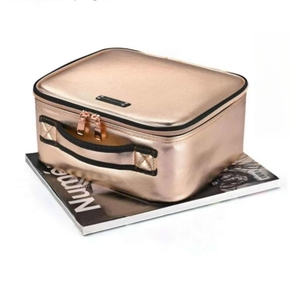 Boîte de maquillage laser holographique personnalisée de 25cm en PU, organisateur de maquillage étanche avec miroir intérieur, étuis à cosmétiques de voyage avec poignée - Product Image 6
