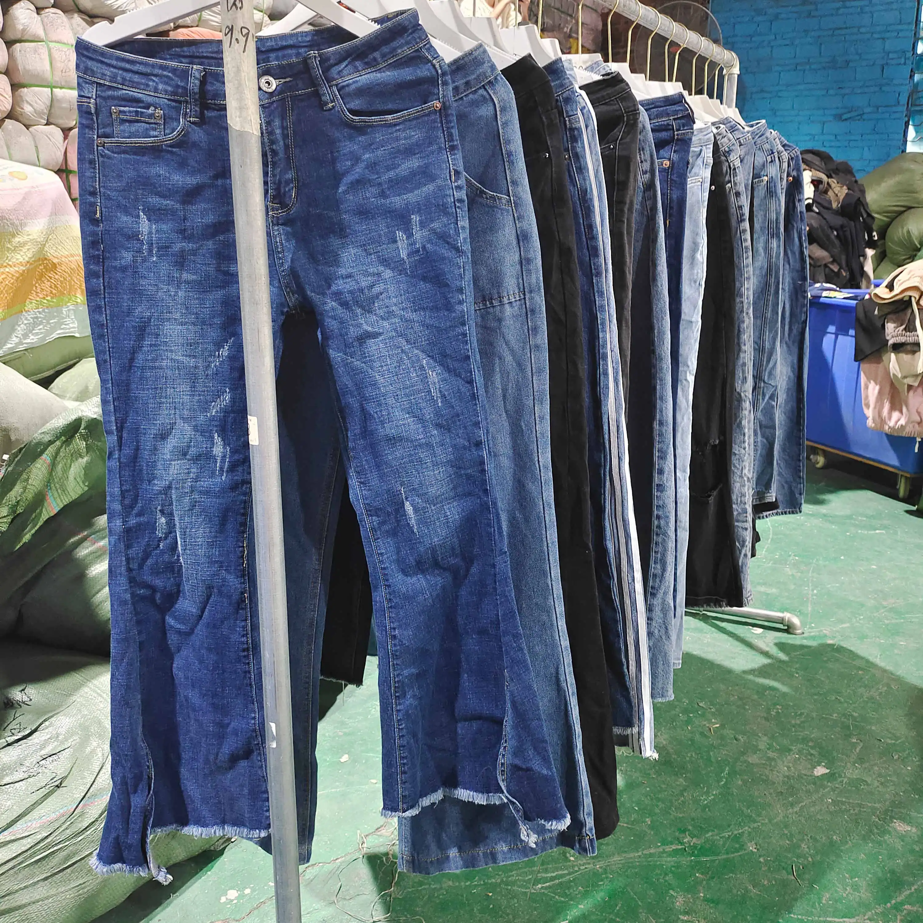 أحدث صيحة الجينز على الموضة بسعر الجملة مستعمل جينز نسائي اقتصادي