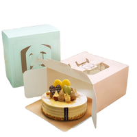 Boîte à gâteau personnalisée haut de gamme de qualité supérieure du fabricant, en carton ondulé, avec fermeture magnétique, gaufrage, doublure en éponge et fenêtre séparée sur le couvercle