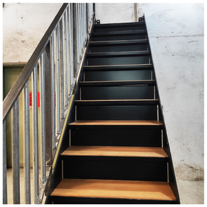 <span class=keywords><strong>Escalera</strong></span> <span class=keywords><strong>de</strong></span> Viga Recta <span class=keywords><strong>de</strong></span> <span class=keywords><strong>Madera</strong></span> <span class=keywords><strong>de</strong></span> Nogal Negro Personalizada Directamente para Loft en el Segundo Piso <span class=keywords><strong>de</strong></span> Dúplex <span class=keywords><strong>de</strong></span> Acero y <span class=keywords><strong>Escalera</strong></span> - Product Image 3