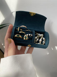 Hot Selling <strong>Ring</strong> Bracelet Necklace Storage <strong>Box</strong> <strong>Luxury</strong> Travel Compact Velvet Jewelry <strong>Box</strong> - Product Image 5