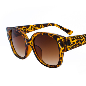 Maidis Women's <b>Large</b> <b>Frame</b> Studded Sunglasses Brown UV400 For Round And Long Faces - Product Image 3