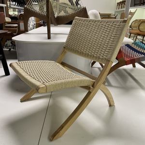 北欧風新商品　輸入ラタン背もたれ付きシングルチェア　無垢材折りたたみ式リビングルーム用ラウンジチェア - Product Image 1