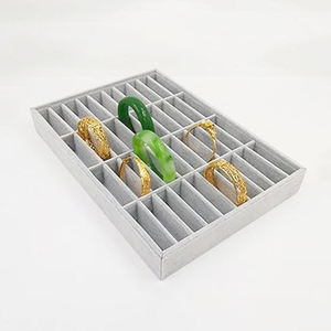 Bandeja de terciopelo personalizada con LOGO para joyería, organizador de anillos, pulseras y cadenas, contenedor de joyas para tienda. - Product Image 3