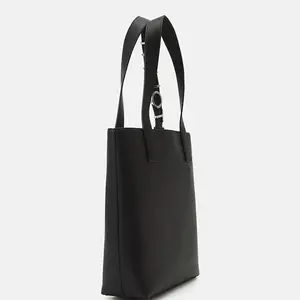 2024 फैक्टरी महिलाओं के लिए हस्तनिर्मित नरम कंकड़ असली लेदर हैंडबैग दैनिक लैपटॉप टोट शॉपिंग हैंड बैग
