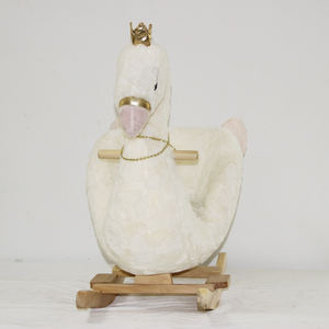 <span class=keywords><strong>Cavallo</strong></span> <span class=keywords><strong>a</strong></span> <span class=keywords><strong>Dondolo</strong></span> in Legno Personalizzato con Peluche, Giocattolo <span class=keywords><strong>a</strong></span> Forma di Cigno o <span class=keywords><strong>Cavallo</strong></span> - Product Image 3