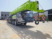Grúa sobre Camión Zoomlion Usada, Económica, de 50 Toneladas, con Rodamientos Weichai, Modelo 2020, Altura de Elevación de 60 m, Aprobada por la EPA para Construcción