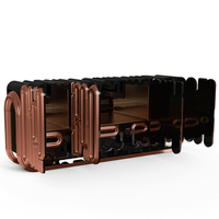 Buffet de cuisine moderne personnalisable, meuble de rangement de luxe avec finition laquée noire brillante et feuille de cuivre