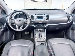 ספורטאז' משומש שנת 2012, מנוע 2.0 ליטר, אוטומטי, הנעה קדמית, 5 מושבים, הגה בצד שמאל, פנים כהה, מושבי בד, אמין לנסיעות יומיומיות. - Product Image 6