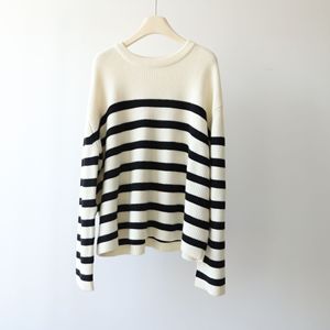IWA025 Suéter de <span class=keywords><strong>punto</strong></span> a rayas blancas y negras finas sueltas francesas de lana de otoño e invierno para <span class=keywords><strong>mujer</strong></span> - Product Image 1