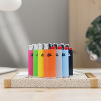 Mini briquet jetable de poche, logo personnalisé, vente en gros, briquet en plastique à gaz pour cadeaux et cigarettes