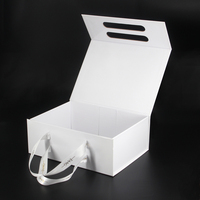 Luxeries personnalisé rigide brillant blanc aimant fermeture magnétique pliant cadeau de mariage boîte d'emballage Geschenk avec poignée de ruban