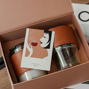 Velas perfumadas de lujo de cera de soja Natural hechas a mano personalizadas con precio favorable FLORESCENCE con cubierta de taza de cuero para decoración del hogar - Product Image 5