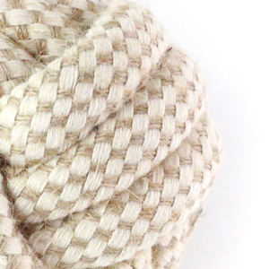 Jouet à mâcher pour animaux de compagnie en matériaux écologiques durables, de couleur naturelle, de 8 cm - Product Image 3