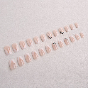 24 <span class=keywords><strong>Uñas</strong></span> Postizas Reutilizables <span class=keywords><strong>de</strong></span> ABS, Minimalistas, Cortas, Cuadradas, Color Nude, con Puntas Francesas <span class=keywords><strong>en</strong></span> V, Diseño <span class=keywords><strong>de</strong></span> Piel <span class=keywords><strong>de</strong></span> <span class=keywords><strong>Vaca</strong></span>, Detalles Brillantes Plateados, para Uso <span class=keywords><strong>en</strong></span> los Dedos - Product Image 3