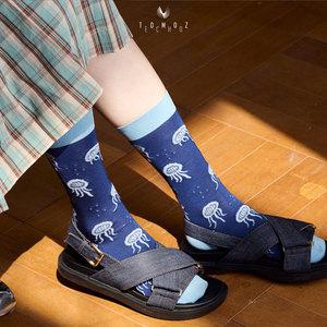 Chaussettes habillées jacquard tricotées mi-mollet pour <span class=keywords><strong>femme</strong></span>, imprimées, personnalisées, respirantes, antibactériennes, en coton égyptien/nylon pour le printemps - Product Image 4