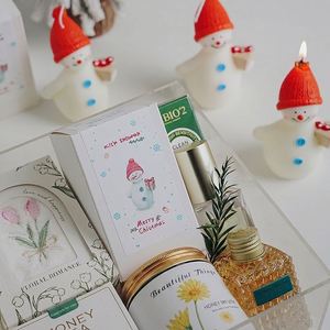 Handmade Christmas Snowman Scented Candles Natural Soy Wax Winter Home Table Decor for Xmas <b>Present</b> - Product Image 2