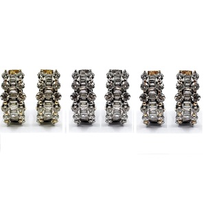 Prix de gros, boucles d'oreilles créoles élégantes et tendance en or blanc massif plaqué 18 carats avec diamants naturels baguette pour femmes, cadeau de mariage - Product Image 4