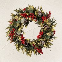 Handgefertigter Künstlicher Kiefer-Weihnachtskranz mit Roten Beeren, Eleganter Weihnachtskranz für Haustür, Feiertagsdekoration für Zuhause und Wand