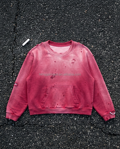 Sudadera personalizada para hombre con efecto desgastado, roturas y estampado serigrafiado, cuello redondo, 100% algodón, estilo vintage con efecto descolorido por el sol. - Product Image 1