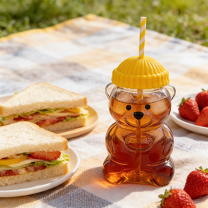 แก้วน้ำทรงหมีเท็ดดี้ สไตล์น่ารัก สีเขียว รุ่นลิมิเต็ด 2025 พร้อมหลอดดูดน้ำเย็น สำหรับบาร์เทนเดอร์ - Product Image 1