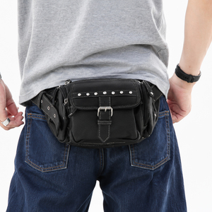 Bolso de Cintura con Cierre de Cremallera y Múltiples Bolsillos, en Piel de Becerro Genuina con Tachuelas, de DaysArt - Product Image 2