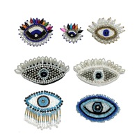 Badges brodés personnalisés faits à la main avec des yeux perlés, à coudre sur les vêtements, les chapeaux et les accessoires vestimentaires