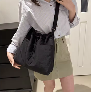 Women's fashion handbag <b>waterproof</b> nylon pleated shoulder <b>bag</b> travel casual <b>drawstring</b> canvas crossbody <b>bag</b> shopping <b>bag</b> - Product Image 2