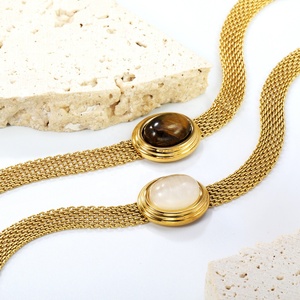 Vente en gros de bijoux de mode en acier inoxydable plaqué or 18 carats, bracelets chaîne cœur en zircon coloré et bracelets maille épaisse en pierres précieuses - Product Image 6