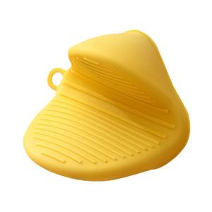 Gants de <span class=keywords><strong>cuisine</strong></span> <span class=keywords><strong>anti</strong></span>-brûlure en silicone résistant à la <span class=keywords><strong>chaleur</strong></span> avec pince pour marmite à soupe Gants papillon à pois antidérapants pour <span class=keywords><strong>Amazon</strong></span> de qualité alimentaire - Product Image 5