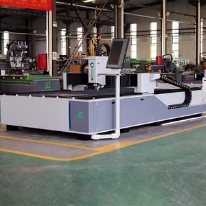 BCM3015F สแตนเลสเหล็กคาร์บอนเหล็กโลหะการประมวลผล Cnc เครื่องตัดไฟเบอร์เลเซอร์