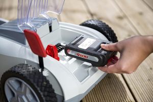 Cortacésped Inalámbrico ICHM 20 (ICM 2021) para Superficies Pequeñas de Césped, 50m, Dispositivo de Carga de Batería Incluido, Garantía de 1 Año, DIY - Product Image 2