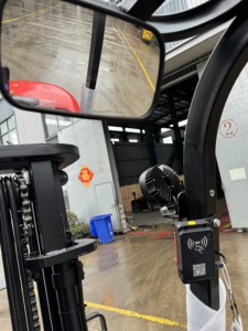 Carretilla elevadora diesel de 2 toneladas <span class=keywords><strong>3</strong></span> toneladas 2000kg 3000kg con cuatro ruedas para uso en exteriores con palanca de cambios lateral - Product Image 6