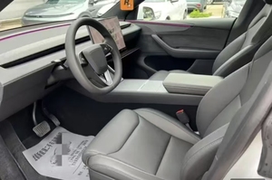 Tesla Model Y L 2026 Édition Standard Automatique Conduite à Gauche Voitures d'<span class=keywords><strong>Occasion</strong></span> 2025 Septembre <span class=keywords><strong>3000</strong></span> Kilomètres Euro VI 400 Ch - Product Image 5