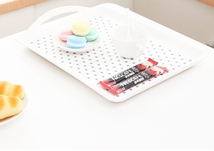 Bandejas antideslizantes personalizadas <span class=keywords><strong>de</strong></span> plástico ABS <span class=keywords><strong>de</strong></span> Color blanco y negro <span class=keywords><strong>para</strong></span> servir en fiestas - Product Image 5