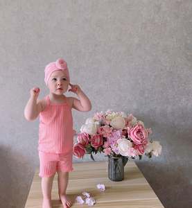 2022 बेबी रोपर गर्मियों के सेट स्लिंग सूट की गर्मियों के टॉडलर बच्चों की बेटी ठोस आस्तीन टी शर्ट की फसल शीर्ष + शॉर्ट्स - Product Image 4