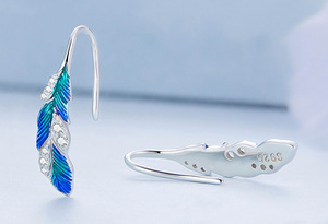 Perhiasan halus kualitas tinggi 925 perak murni Enamel bulu biru pengaturan Pave CZ manset anting pendaki telinga - Product Image 3