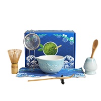 Ensemble de matcha de luxe en céramique avec motif de baleine, bol en céramique peint à la main, fouet en bambou, support pour fouet, kit de matcha, ensemble cadeau, kit de démarrage