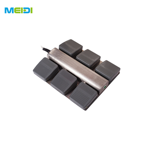 Lit obstétrique universel hydraulique multifonctionnel pour les examens gynécologiques et les accouchements à l'hôpital. - Product Image 3