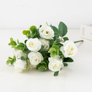 Ramo <span class=keywords><strong>de</strong></span> Rosas Artificiales Realistas <span class=keywords><strong>de</strong></span> Plástico, Pequeño, para Pascua, Exteriores, Parques, Cajas <span class=keywords><strong>de</strong></span> Flores, Arreglos Florales, Plantas Decorativas, Venta al Por Mayor - Product Image 6