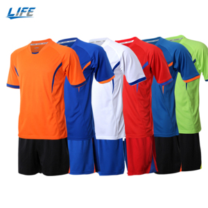 Maillot de football professionnel Happening Jersey 2026 Édition Fan d'été, respirant, séchage rapide, personnalisable avec symbole et numéro, pour <span class=keywords><strong>match</strong></span> - Product Image 1