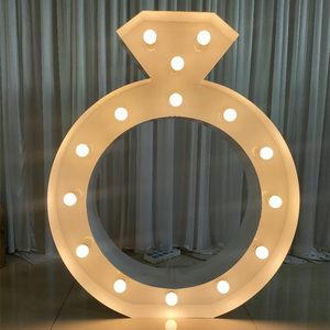 Vente en gros de 4 pieds de chiffres en métal LED lumière blanche géante bague en diamant pour chapiteau lumineux pour décorations de fête de mariage et d'événement - Product Image 2