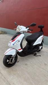 <span class=keywords><strong>Piaggio</strong></span> <span class=keywords><strong>Fly</strong></span> 150 150cc Scooter Raffreddato ad Aria EFI con CVT e Freno CBS, Moto Retrò per Pendolari Urbani - Product Image 3