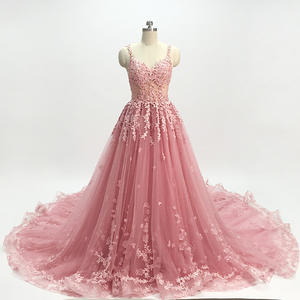 Vestido de novia Jancember RL133 romántico con tirantes finos, apliques y cola de capilla. - Product Image 1