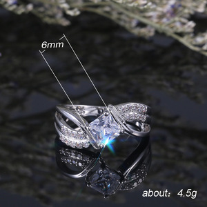 Anello da cocktail con zirconi quadrati per uomo e donna, elegante gioiello da dito alla moda - Product Image 5